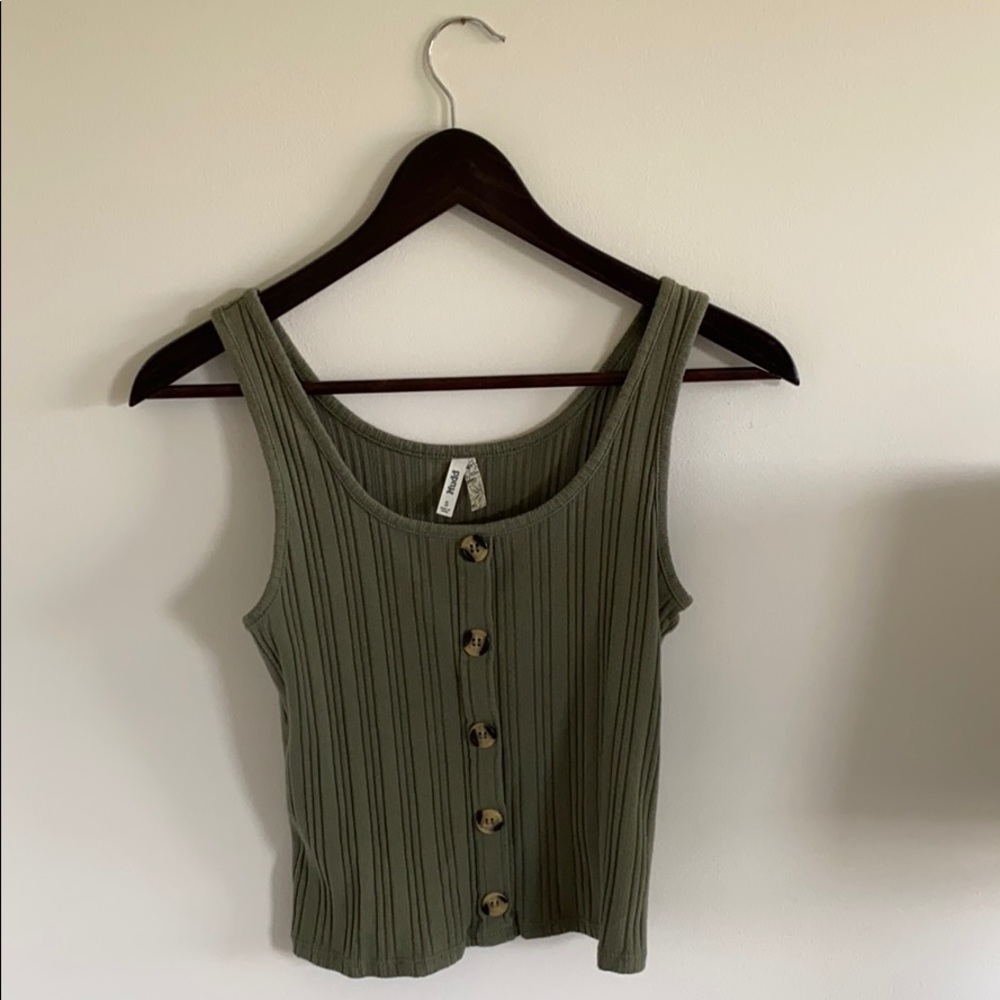 cropped tank top
